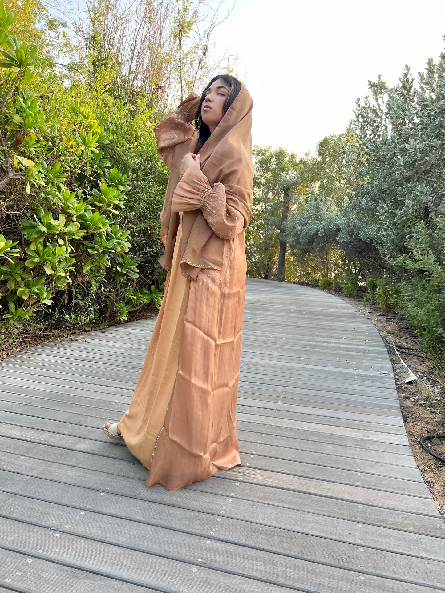 Golden brown | Abaya